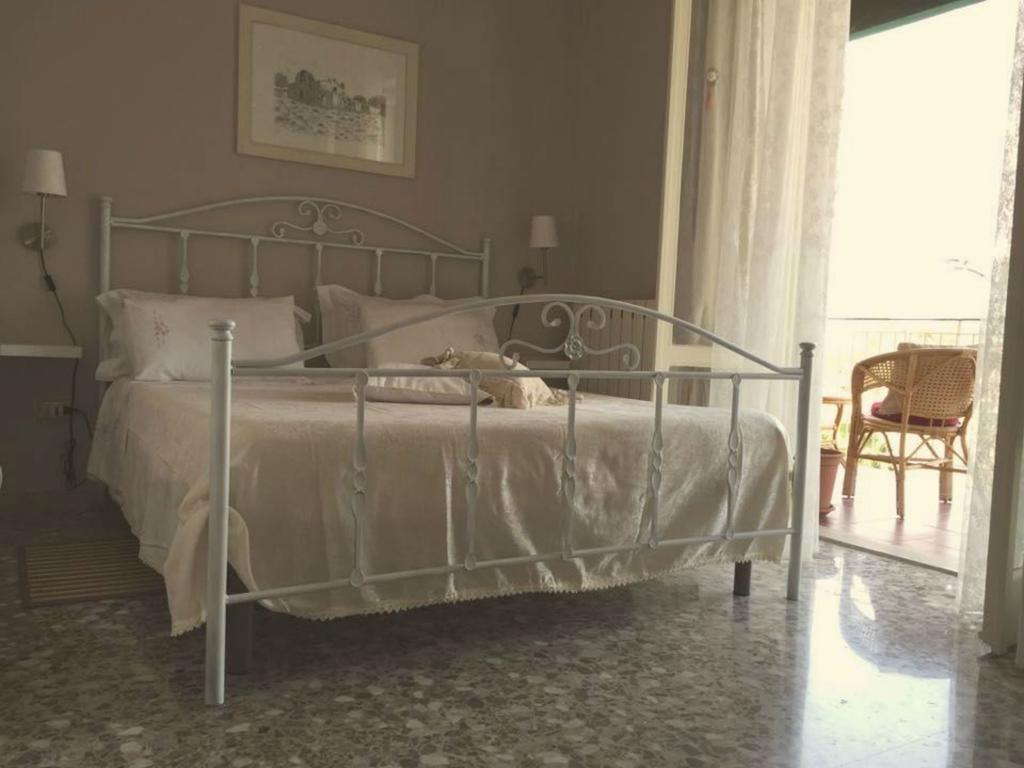 La Fonte Bed & Breakfast Syracuse Cameră foto
